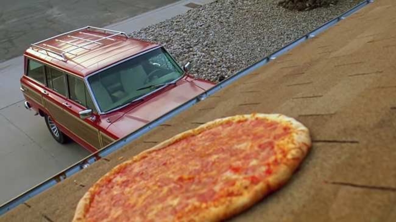 Walter White’s house is constantly trashed with pizza | Image result for pizza breaking bad