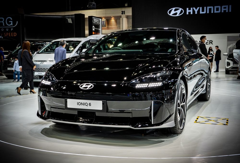 Hyundai Ioniq 6 Elevates Electric Sedan Luxury for 2026