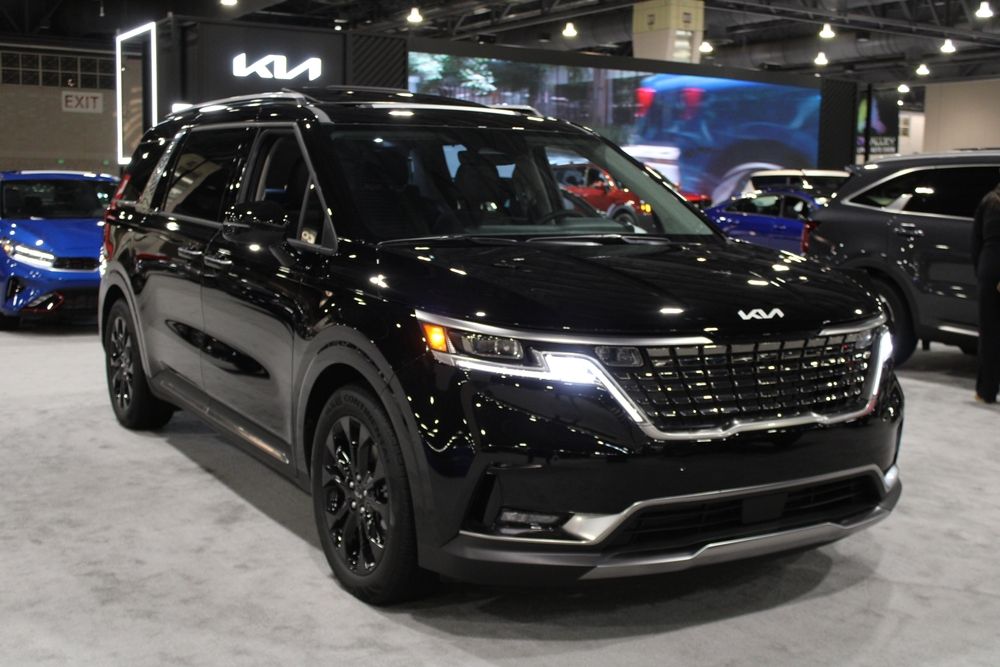 Unveiling the 2025 Kia Carnival MPV: Innovation and Comfort