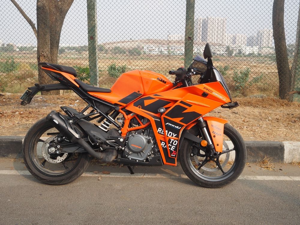 Introducing the 2025 Kawasaki Ninja 400: Sporty Precision