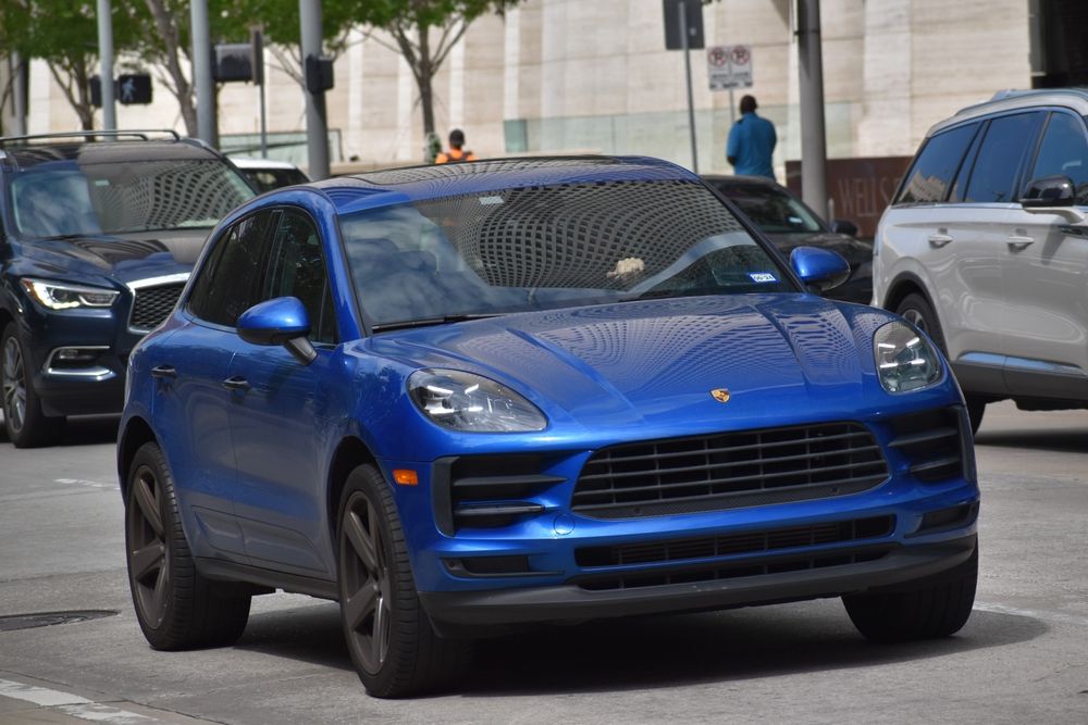 2025 Porsche Macan: Performance and Elegance in a Compact SUV