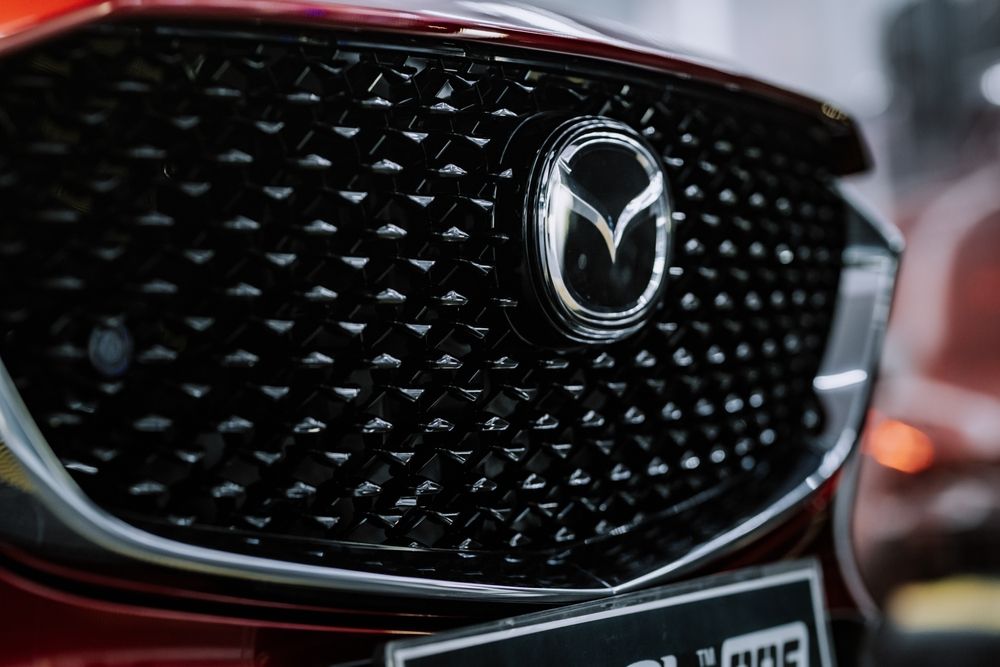 Unveiling the 2025 CX-70: Athletic Elegance