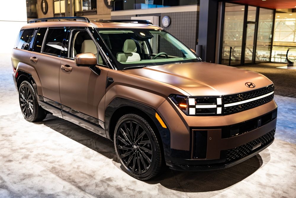 Get a Hyundai Santa Fe With These Deals