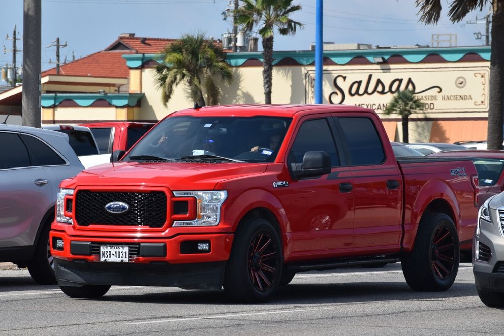 Explora el Ford F-150 2025: Poder y Versatilidad se Unen