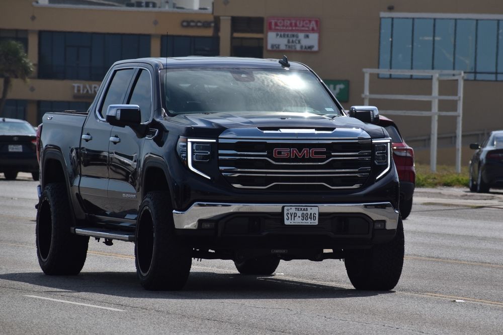 Get a GMC 1500 Sierra with These 2024 Deals