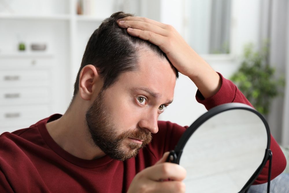 Alopecia: Uncover the Causes, Spot the Symptoms, Explore the Solutions