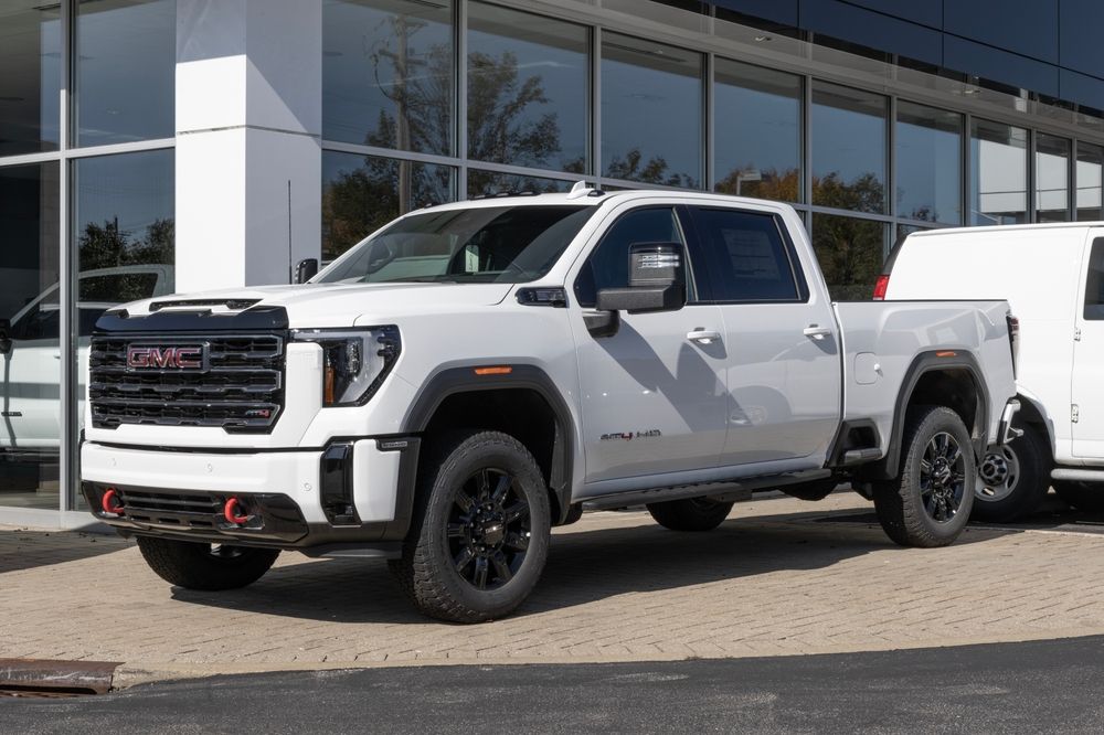 Unveiling the 2025 Sierra Denali: Sophisticated Power