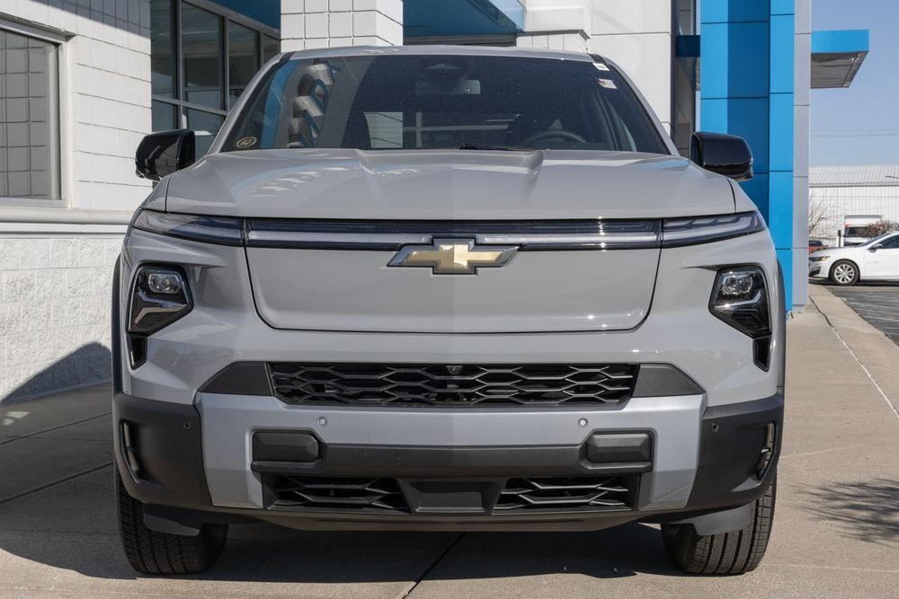 2025 Chevy Silverado EV: Electrifying Trucks with Innovation