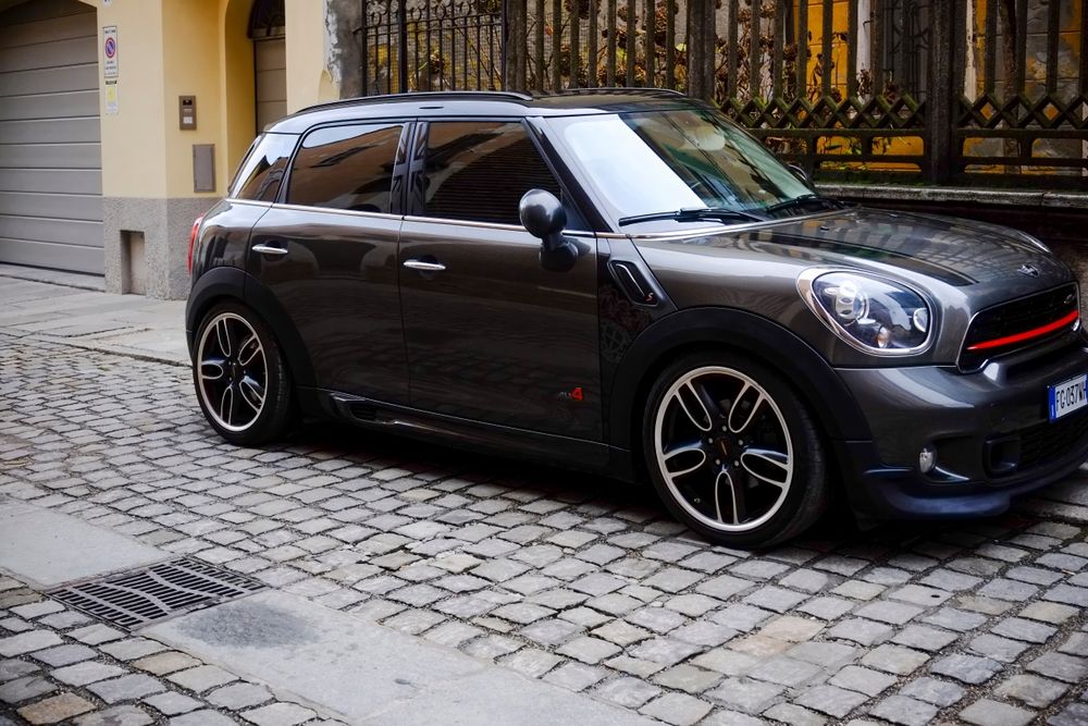 Introducing the 2025 Mini Countryman: A Stylish and Spacious SUV