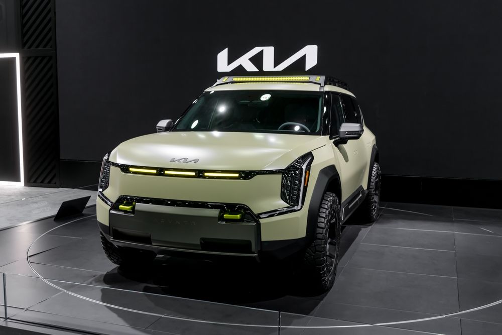 2025 Kia EV9: The Family SUV Goes Fully Electric