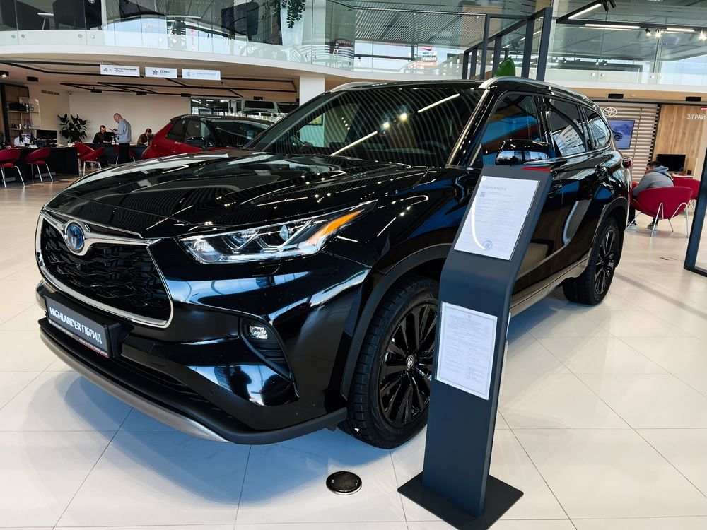 Introducing the 2025 Toyota Highlander Hybrid: Efficient Family Comfort