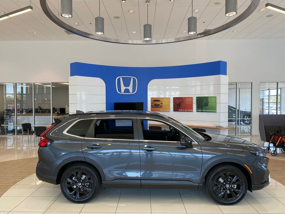 Discover the 2025 Honda CR-V Sport Hybrid: Efficiency Meets Comfort