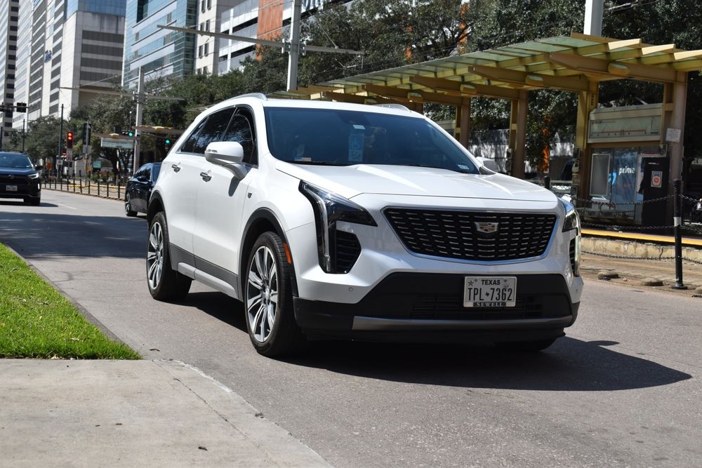 Cadillac XT6 Elevates Midsize Luxury for 2026