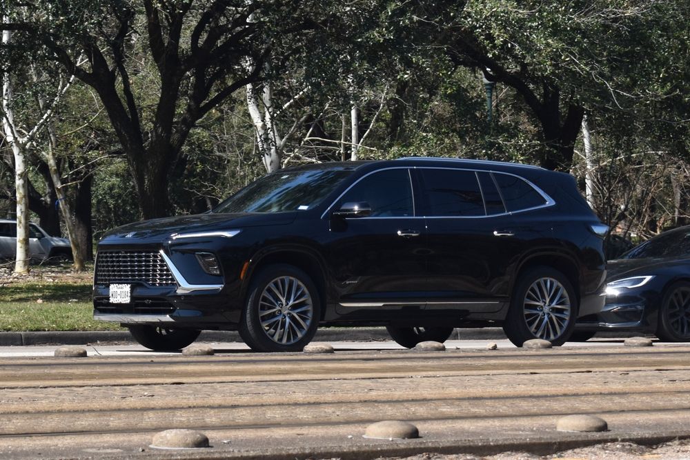 2026 Buick Enclave: Premium Space with Family Focus