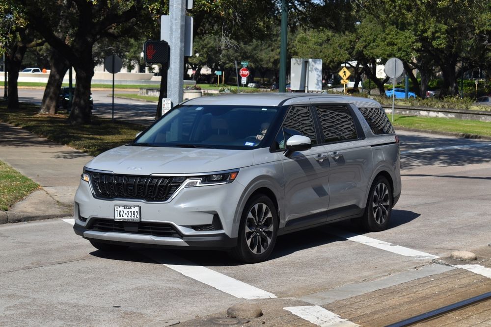 2026 Kia Carnival MPV: Family Mobility Redefined with Style