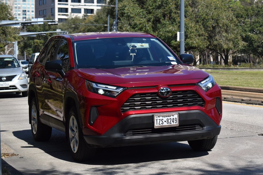Explora el Toyota RAV4 2025: Estilo y Aventura se Encuentran