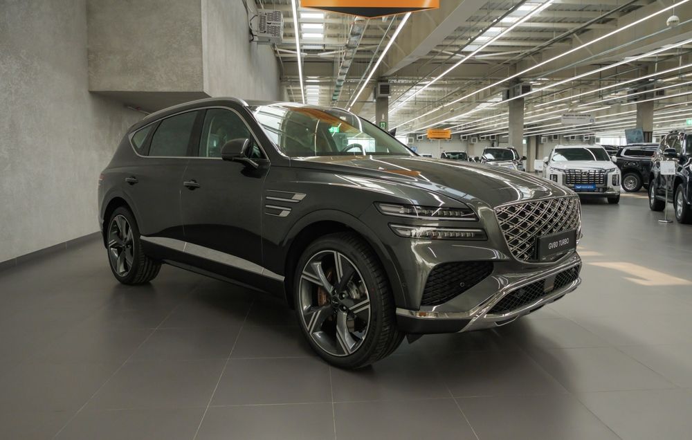 2025 Genesis GV80: Luxury and Versatility Redefined