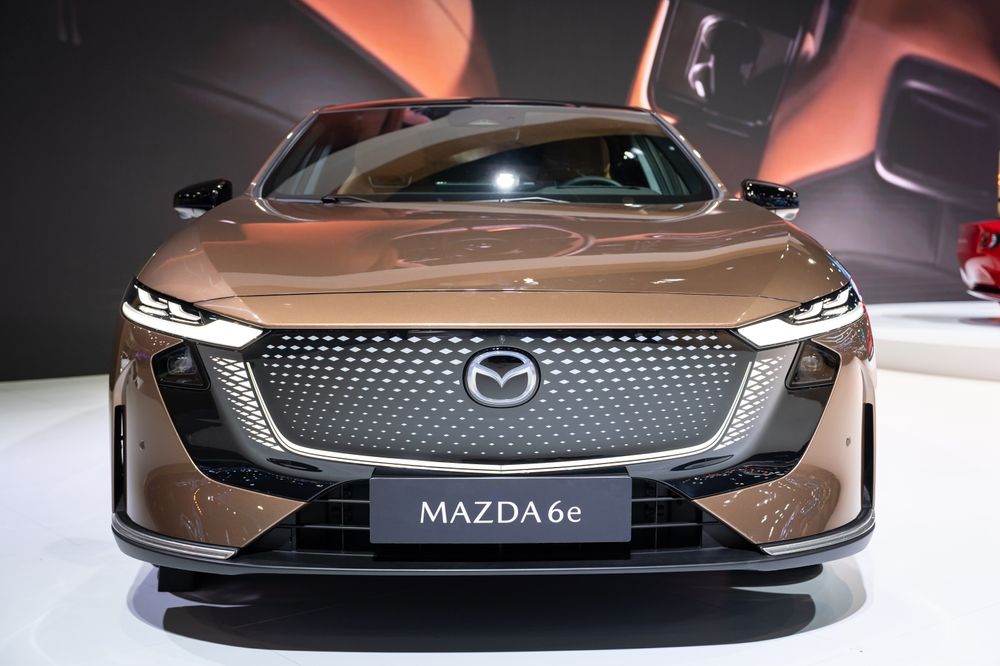 2025 Mazda 6e EV: Electrified Style and Midsize Sophistication