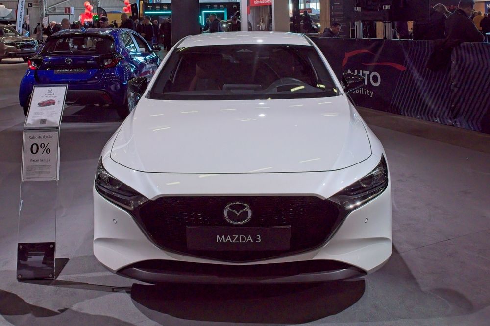 2025 Mazda 3: Dynamic Design Meets Everyday Practicality