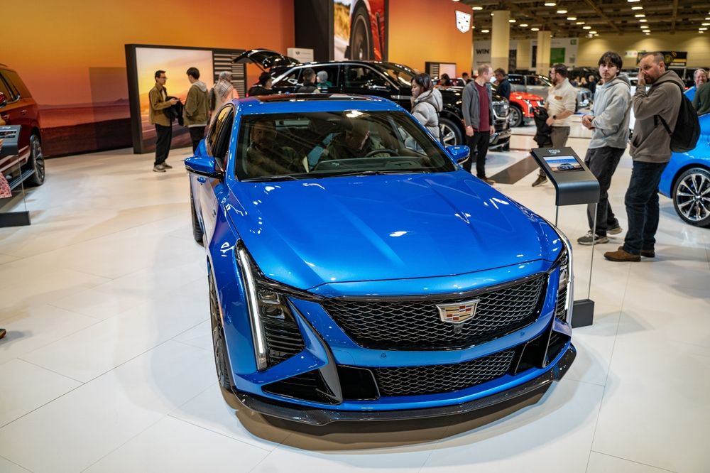 Unleashing Performance: The 2025 Cadillac CT5-V