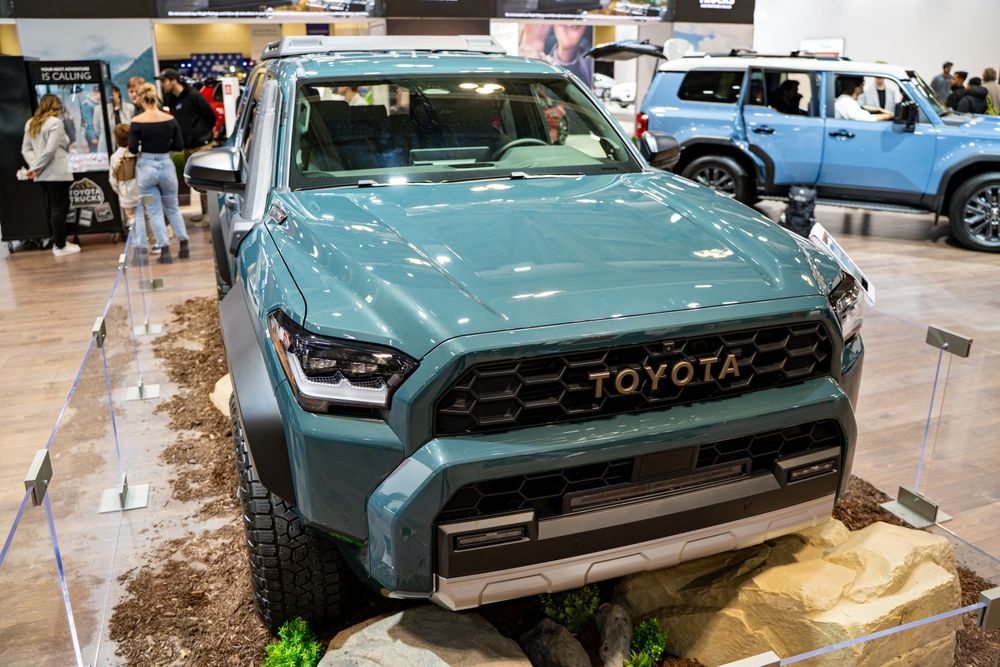 Introducing the 2025 Toyota 4Runner i-FORCE MAX: Adventure and Power