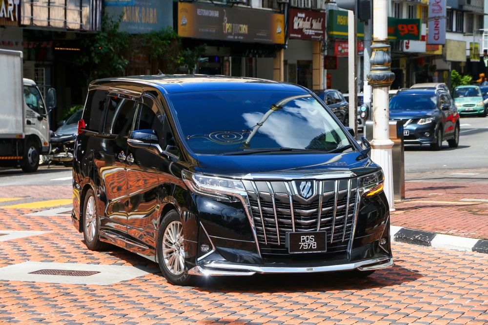 Introducing the 2026 Toyota Alphard: Luxury in a Premium MPV