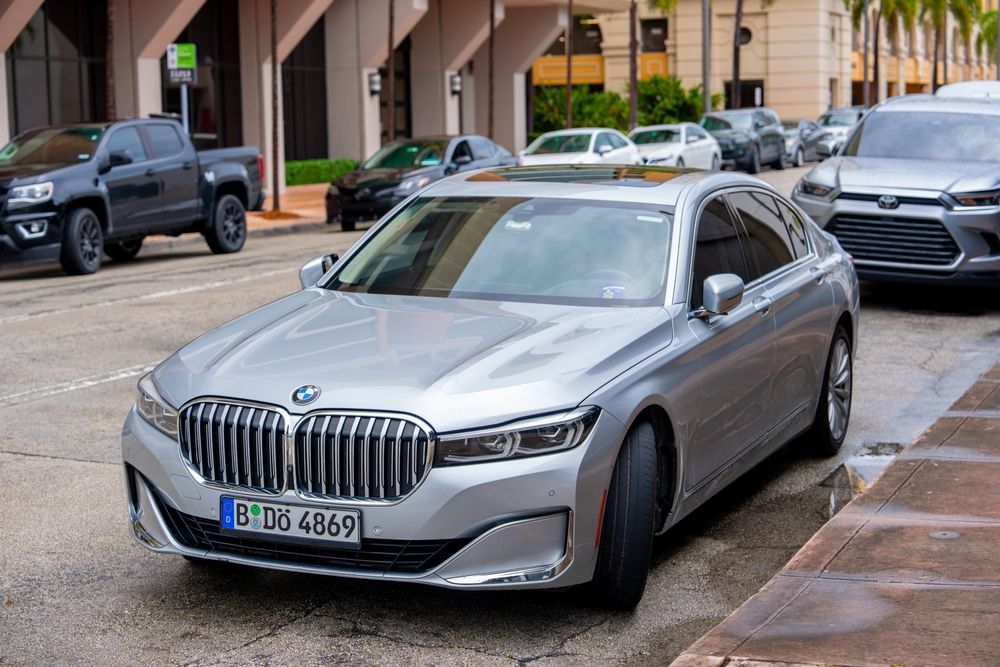 2025 BMW 7 Series Pushes the Boundaries of Flagship Luxury