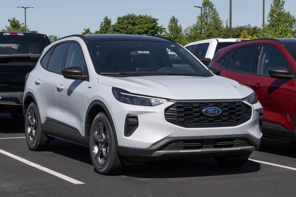 2026 Escape ST-Line Elite Hybrid: Sporty Style Meets Smart Efficiency