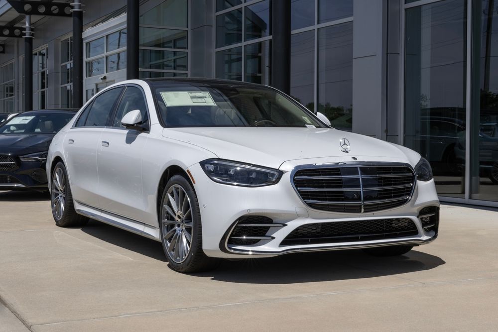 2025 Mercedes-Benz S-Class: The Pinnacle of Luxury and Innovation