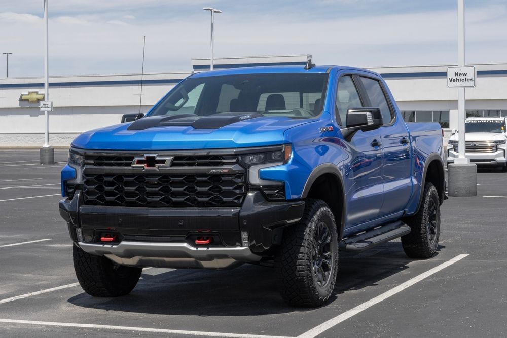 2027 Silverado 1500 ZR2: Off-Road Power, Everyday Comfort