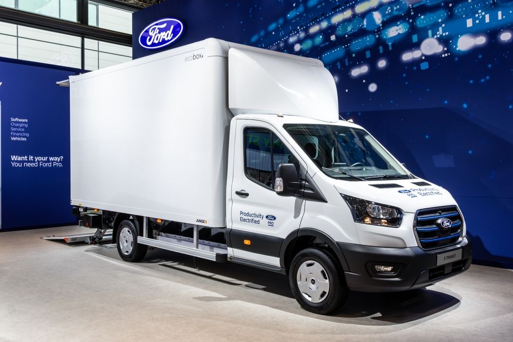 2025 Ford E-Transit Cutaway: All-Electric Versatility for Modern Businesses