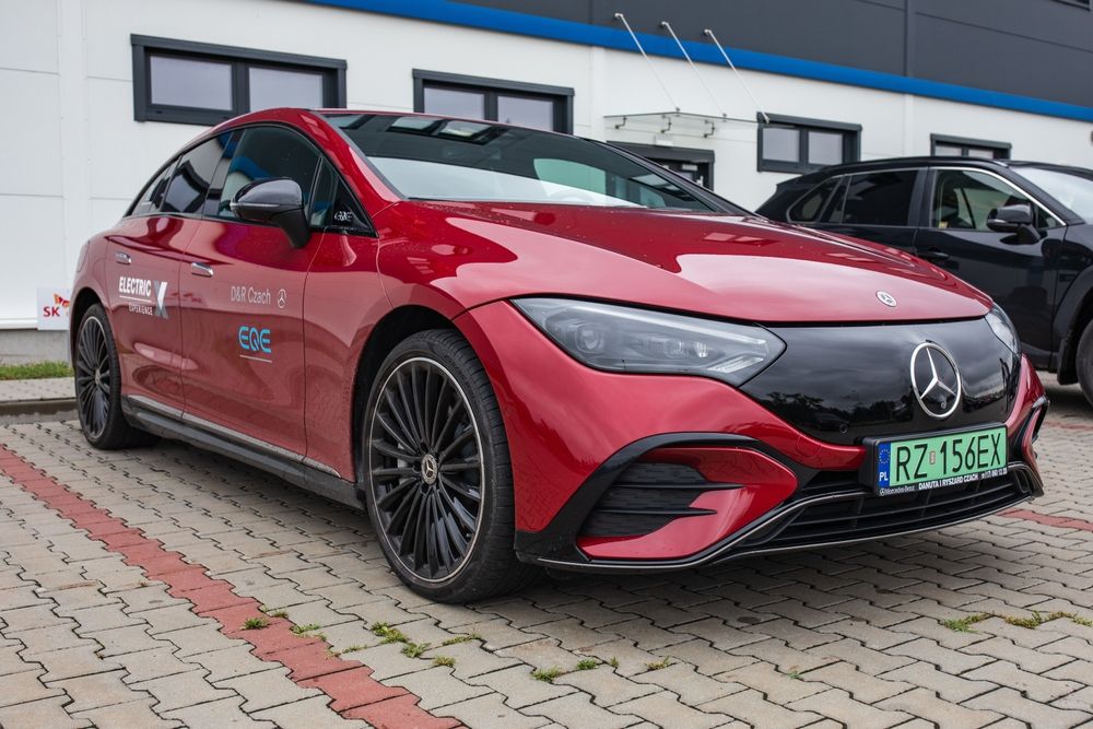 2025 Mercedes-Benz EQE: Electric Luxury Meets Executive Style