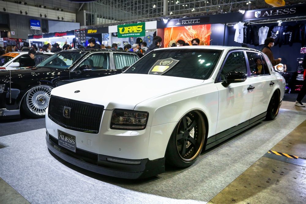 Introducing the 2026 Toyota Century: Luxury Redefined with Japanese Elegance