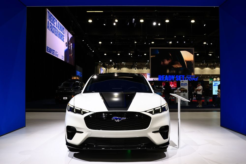 2026 Mustang GT: V8 Power, Iconic Presence