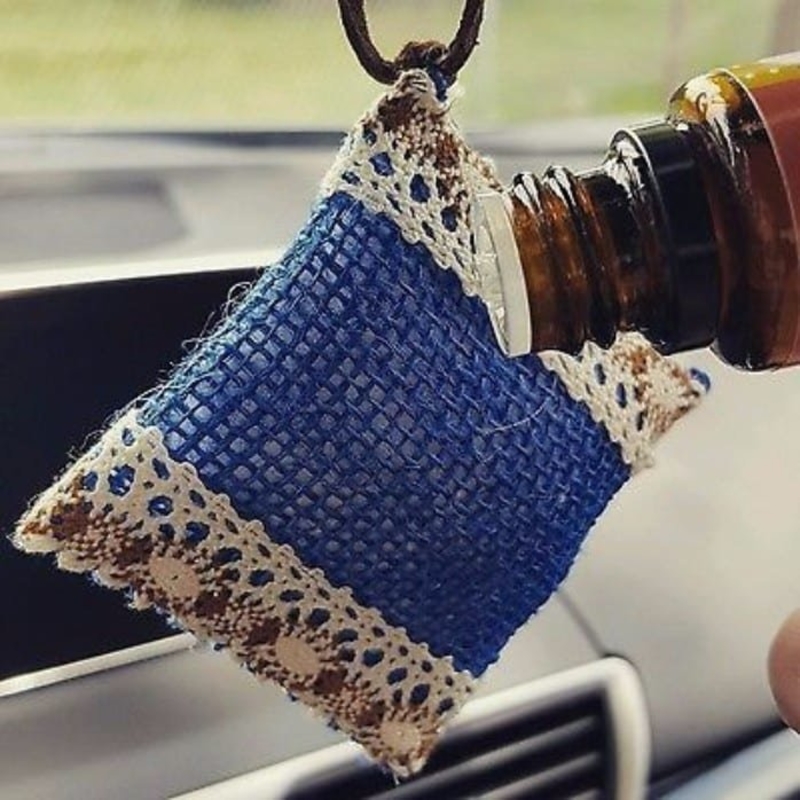 Best DIY Ways to Keep You Car Smelling Fresh | 