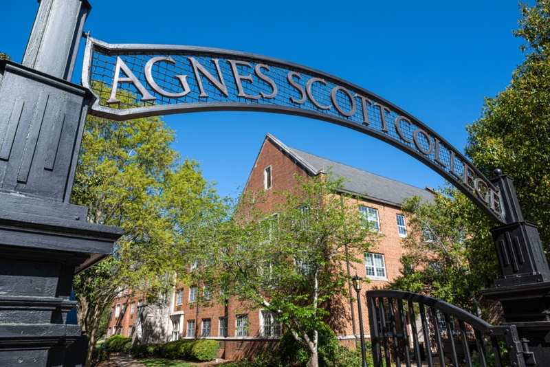 Agnes Scott College | Alamy Stock Photo by Allen Creative/Steve Allen 