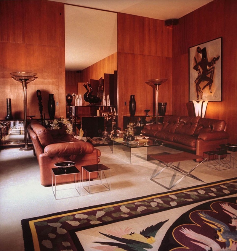 Massive Leather Sofas Are an Eyesore | Getty Images Photo by Horst P. Horst