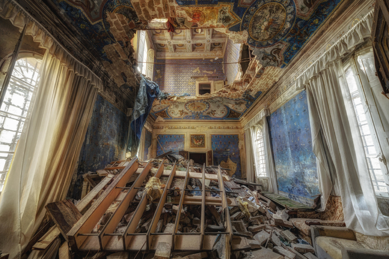 Abandoned Castle in Italy | Alamy Stock Photo