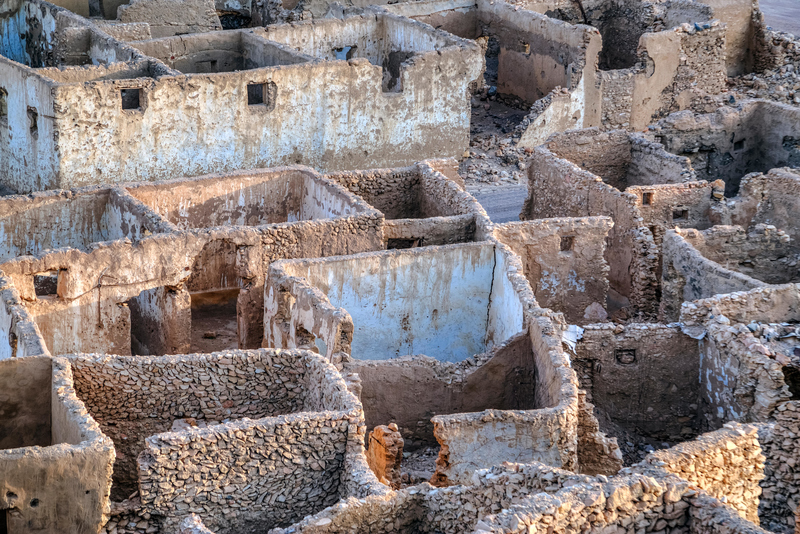 The Abandoned Town of Umm el Howeitat in Egypt | Alamy Stock Photo