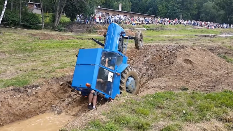 Does Anybody Want to Help Out? | Youtube.com/@Tractors Chemer