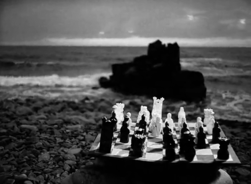 The Historic Chess Set | Alamy Stock Photo by LANDMARK MEDIA
