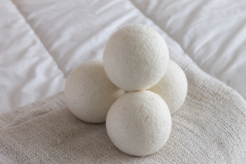 Haz un ambientador con bolas de lavandería y un frasco | Shutterstock