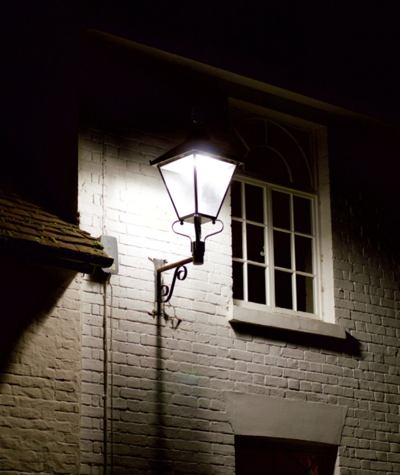 Mejoren la iluminación interior y exterior | Alamy Stock Photo