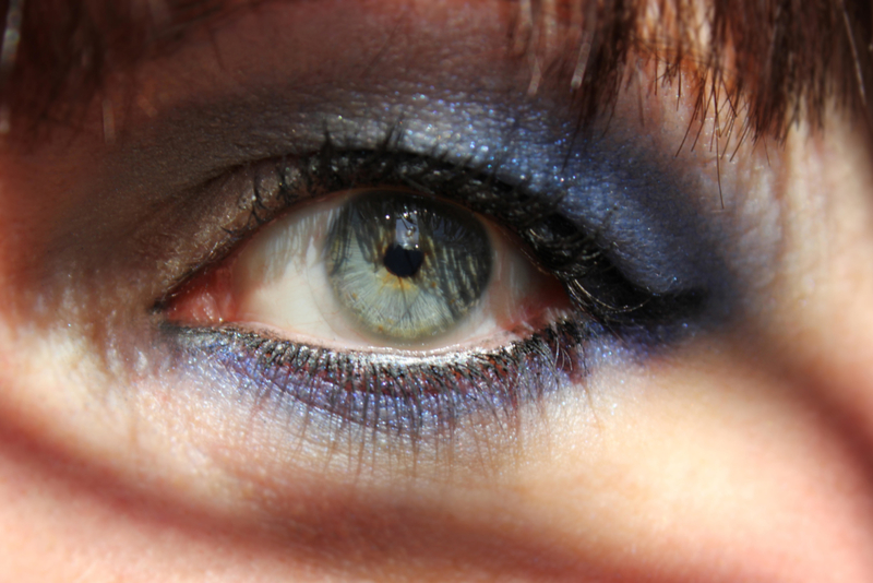 Eyeshadow Blues | Alamy Stock Photo by angelika_s
