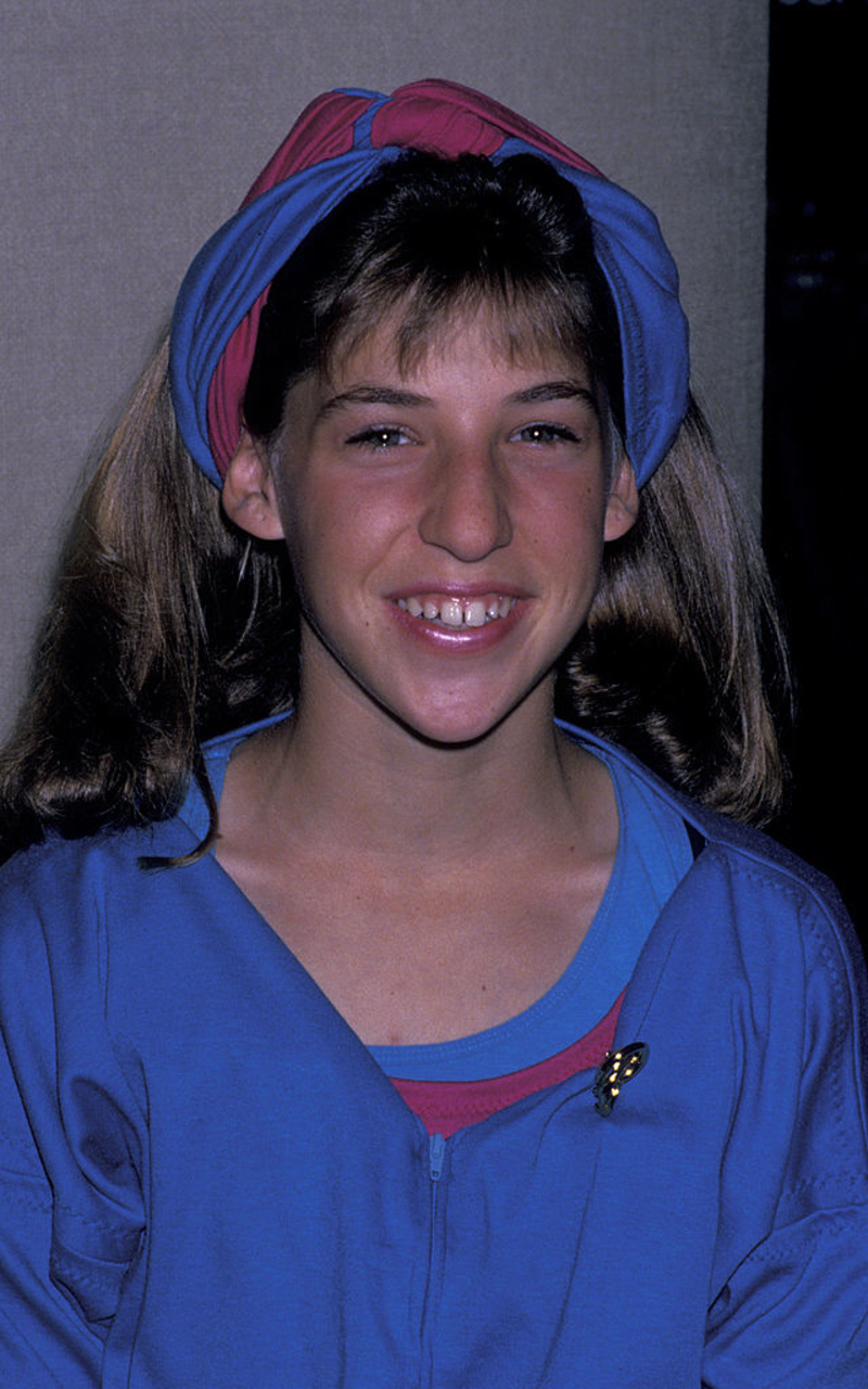 Mayim Bialik – Antes | Getty Images Photo by Ron Galella,
