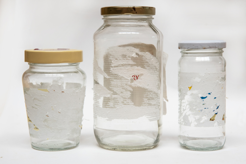 Deshazte de residuos pegajosos con aceite | Shutterstock