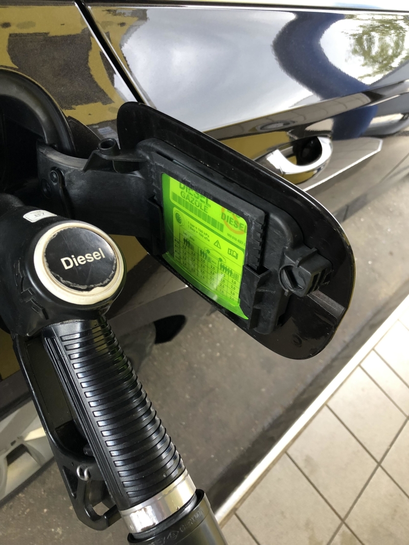 Adiciones a la tapa de la gasolina | reddit.com/xbrowniex