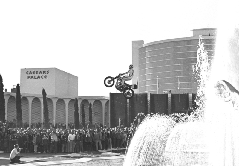 Riding the 1960s | Alamy Stock Photo by UPI Photo/FILES
