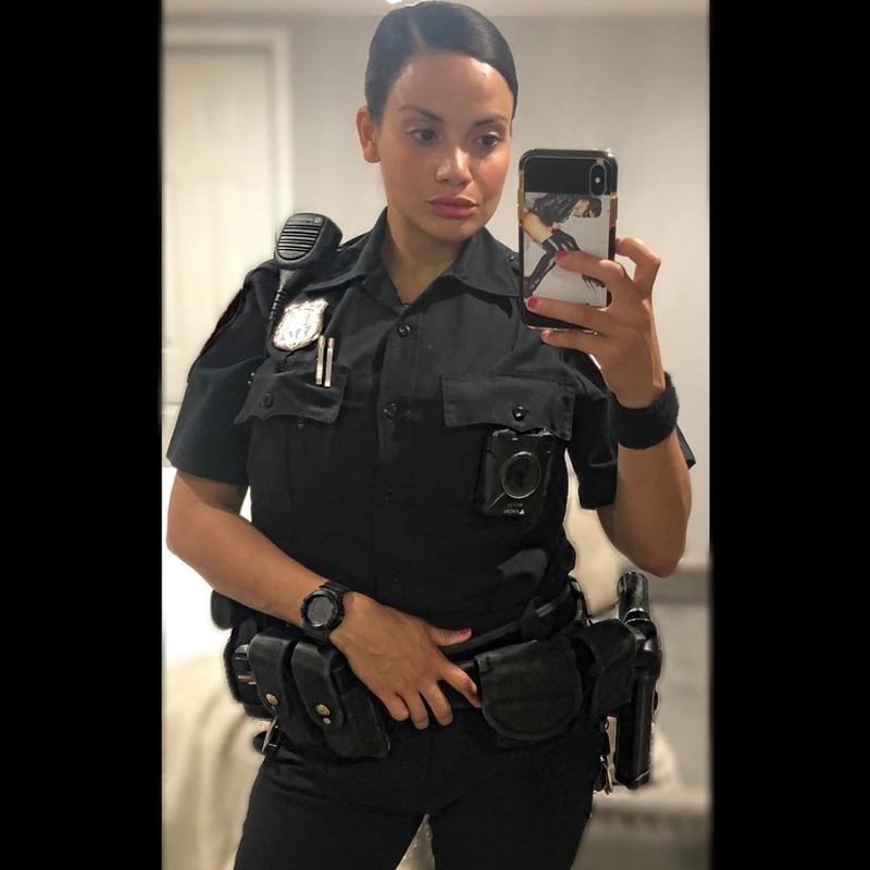 Das faszinierende Doppelleben einer Polizistin aus der Dominikanischen Republik | Instagram/@sammysep