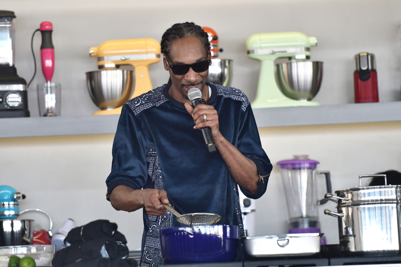 Snoop Can Cook | Getty Images Photo by Gustavo Caballero